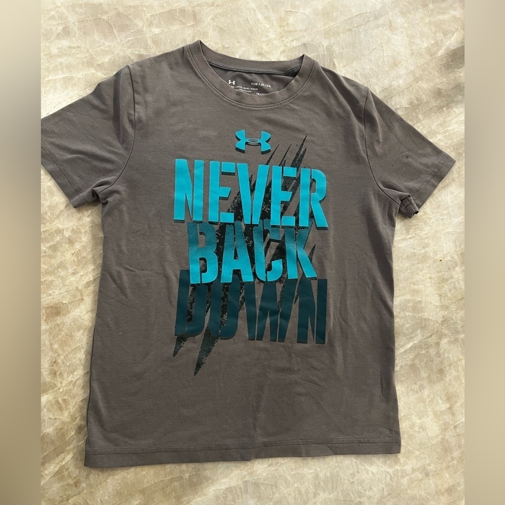 Under Armour Never Back Down Short Sleeve T-Shirt for Kids Size Medium